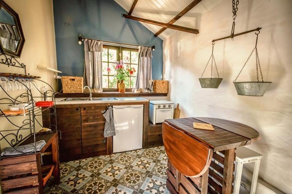 Unique Tiny House with Natural Building Techniques Figueiro Dos Vinhos Extérieur photo