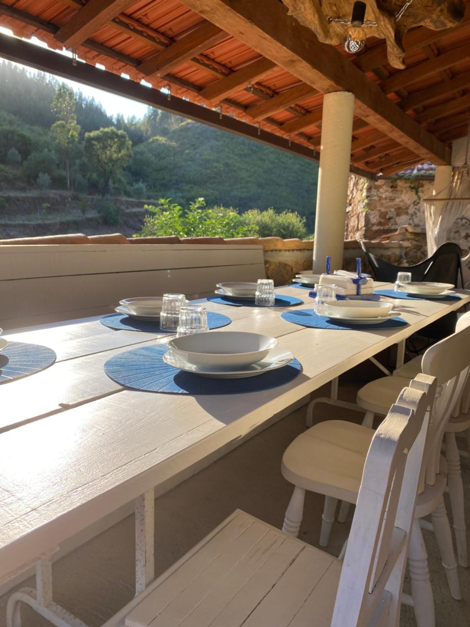Unique Tiny House with Natural Building Techniques Figueiro Dos Vinhos Extérieur photo